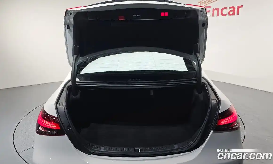 Mercedes-Benz E-Class 2022 2.0 Автомат в Москве № 160367, фото 19