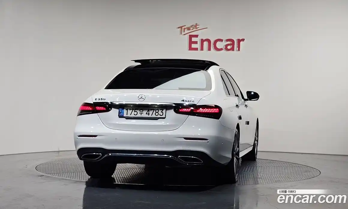 Mercedes-Benz E-Class 2022 2.0 Автомат в Москве № 160367, фото 5