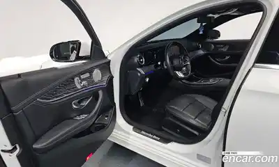 Mercedes-Benz E-Class 2022 2.0 Автомат в Москве № 160367, миниатюра 10