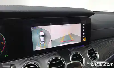 Mercedes-Benz E-Class 2021 2.0 Автомат в Москве № 160787, миниатюра 3