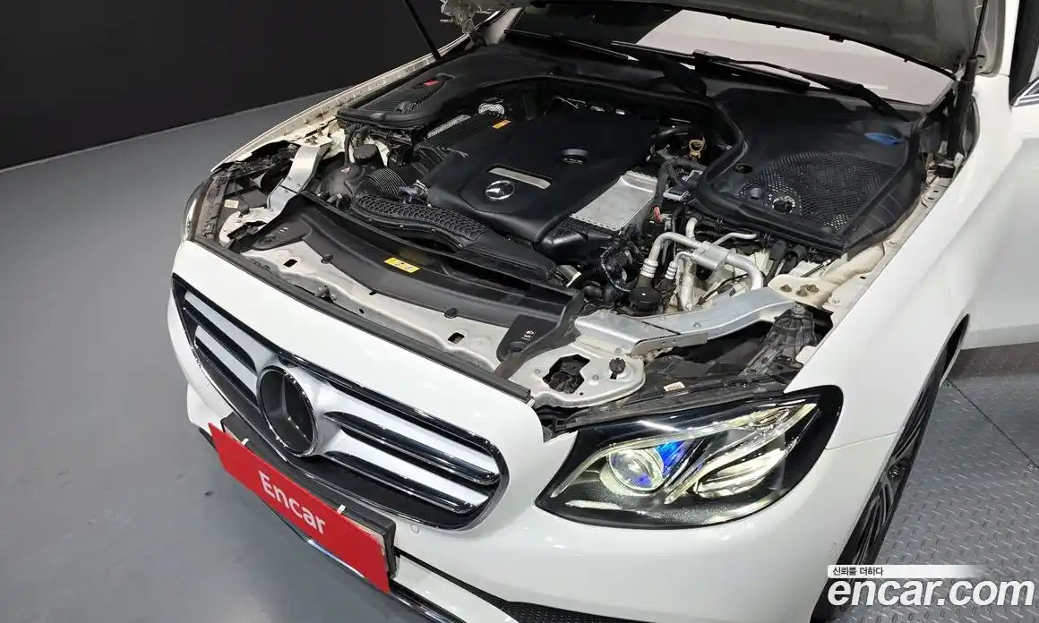 Mercedes-Benz E-Class 2020 2.0 Автомат в Москве № 161234, фото 3