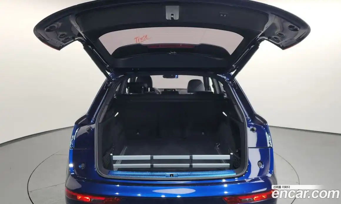 Audi SQ5 2020 3.0 Автомат в Москве № 162627, фото 20