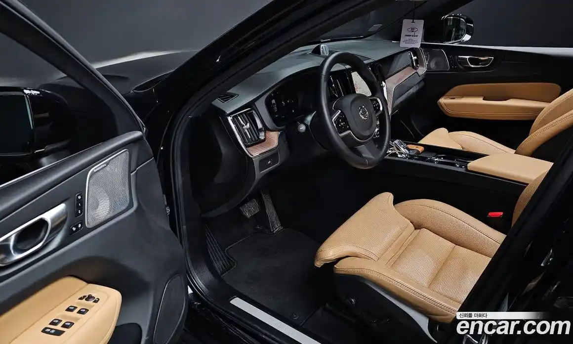 Volvo XC60 2024 2.0 Автомат в Москве № 164229, фото 11