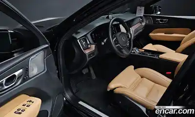 Volvo XC60 2024 2.0 Автомат в Москве № 164229, миниатюра 11