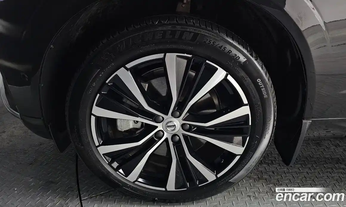 Volvo XC60 2024 2.0 Автомат в Москве № 164229, фото 5