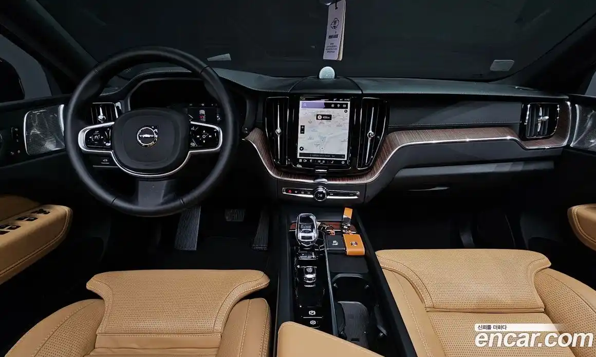 Volvo XC60 2024 2.0 Автомат в Москве № 164229, фото 7