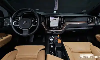 Volvo XC60 2024 2.0 Автомат в Москве № 164229, миниатюра 7