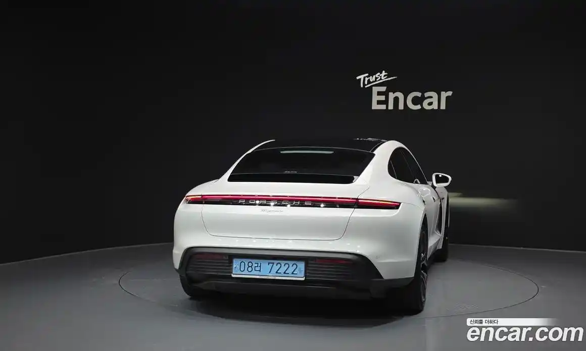 Porsche Taycan 2023 0.1 Автомат в Москве № 164949, фото 3