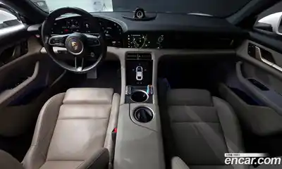 Porsche Taycan 2023 0.1 Автомат в Москве № 164949, миниатюра 7