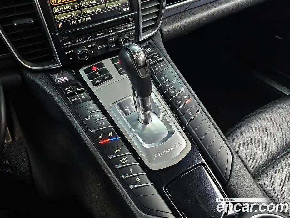 Porsche Panamera 2016 3.0 Автомат в Москве № 165562, фото 9