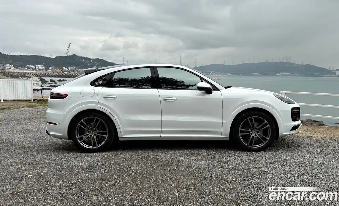Porsche Cayenne 2023 3.0 Автомат в Москве № 165754, фото 5