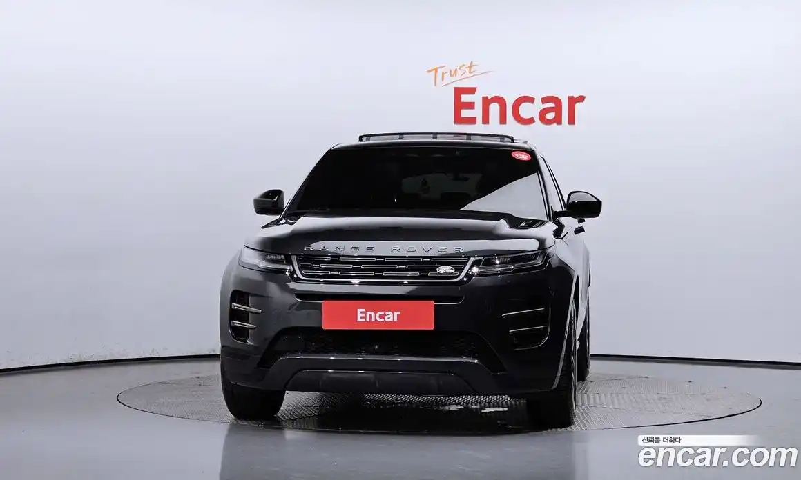 Land Rover Range-Rover Evoque 2024 2.0 Автомат в Москве № 165940, фото 18