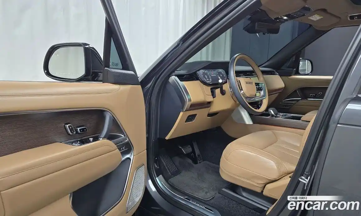 Land Rover Range-Rover 2023 4.4 Автомат в Москве № 166036, фото 11