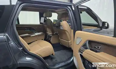 Land Rover Range-Rover 2023 4.4 Автомат в Москве № 166036, миниатюра 12