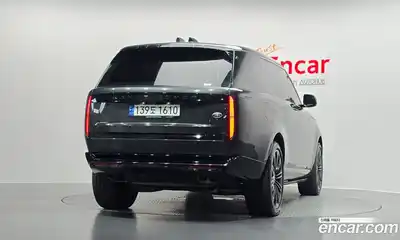 Land Rover Range-Rover 2023 4.4 Автомат в Москве № 166036, миниатюра 4