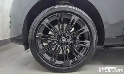 Land Rover Range-Rover 2023 4.4 Автомат в Москве № 166036, миниатюра 5