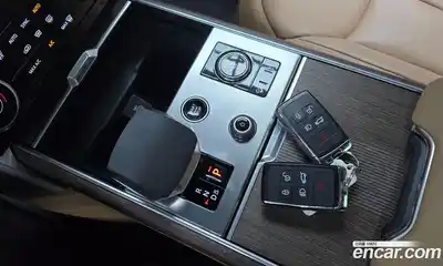 Land Rover Range-Rover 2023 4.4 Автомат в Москве № 166036, миниатюра 9