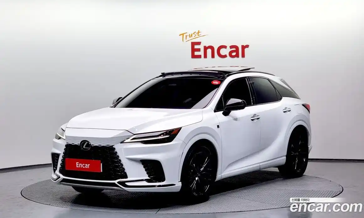 Lexus RX 2023 2.4 Автомат в Москве № 168117, фото 1