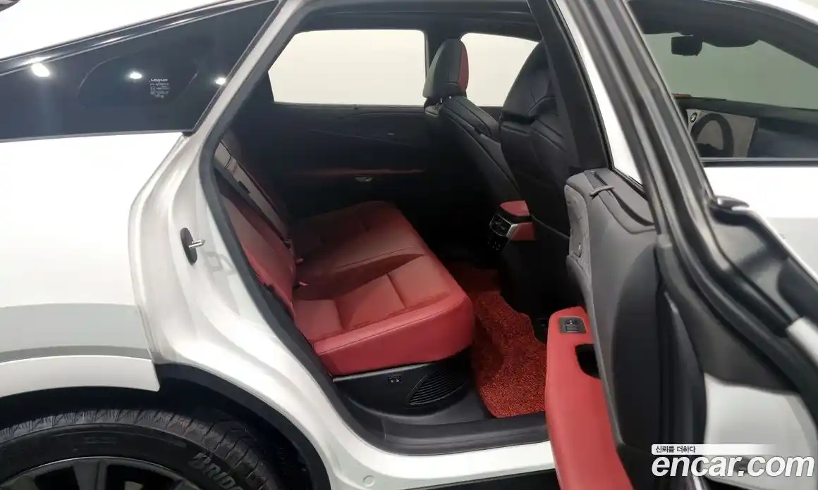 Lexus RX 2023 2.4 Автомат в Москве № 168117, фото 12