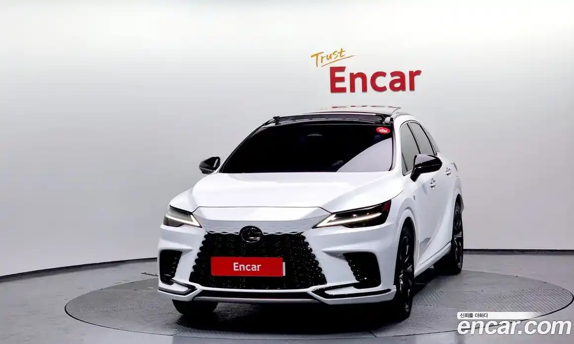 Lexus RX 2023 2.4 Автомат в Москве № 168117, фото 3