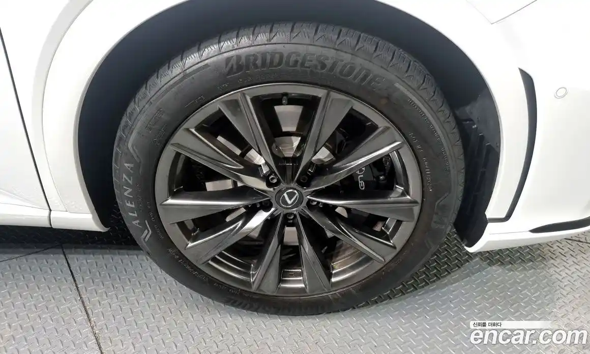 Lexus RX 2023 2.4 Автомат в Москве № 168117, фото 5