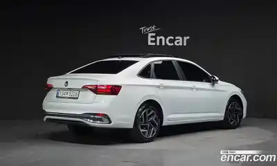 Volkswagen Jetta 2023 1.5 Автомат в Москве № 168636, миниатюра 2