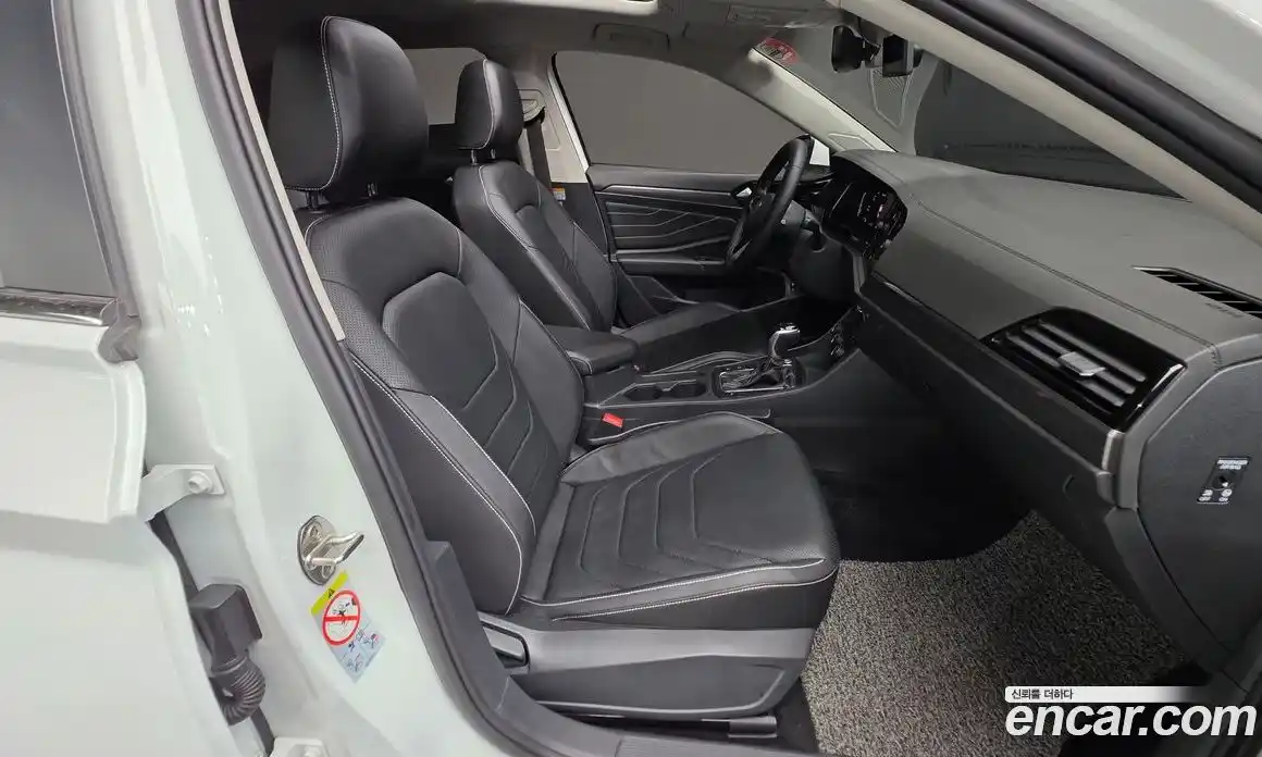 Volkswagen Jetta 2023 1.5 Автомат в Москве № 168636, фото 10