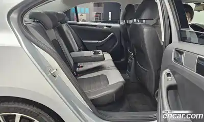 Volkswagen Jetta 2015 2.0 Автомат в Москве № 168642, миниатюра 12