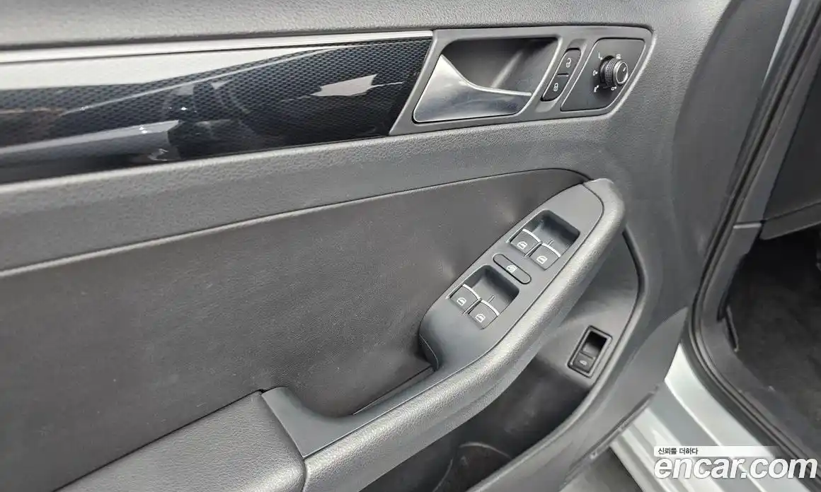 Volkswagen Jetta 2015 2.0 Автомат в Москве № 168642, фото 18