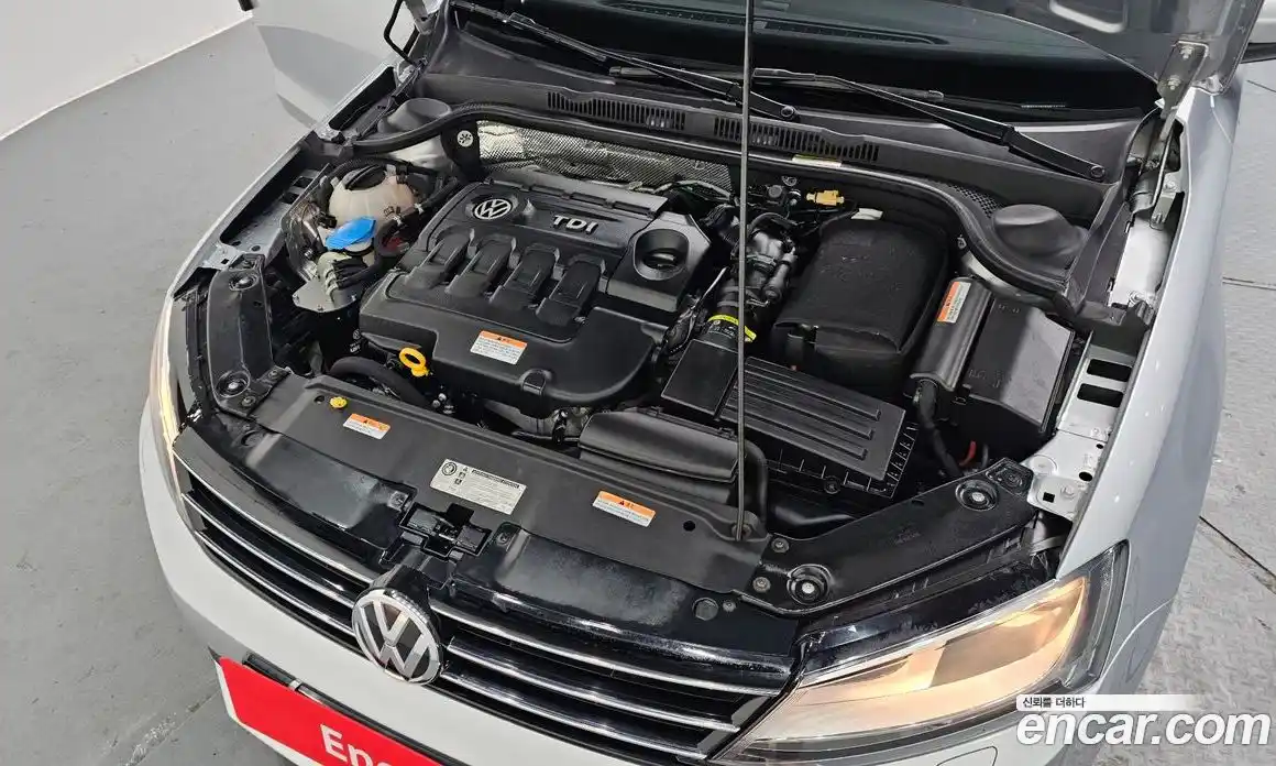 Volkswagen Jetta 2015 2.0 Автомат в Москве № 168642, фото 6