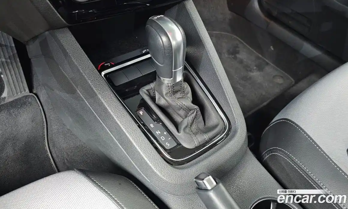 Volkswagen Jetta 2015 2.0 Автомат в Москве № 168642, фото 9