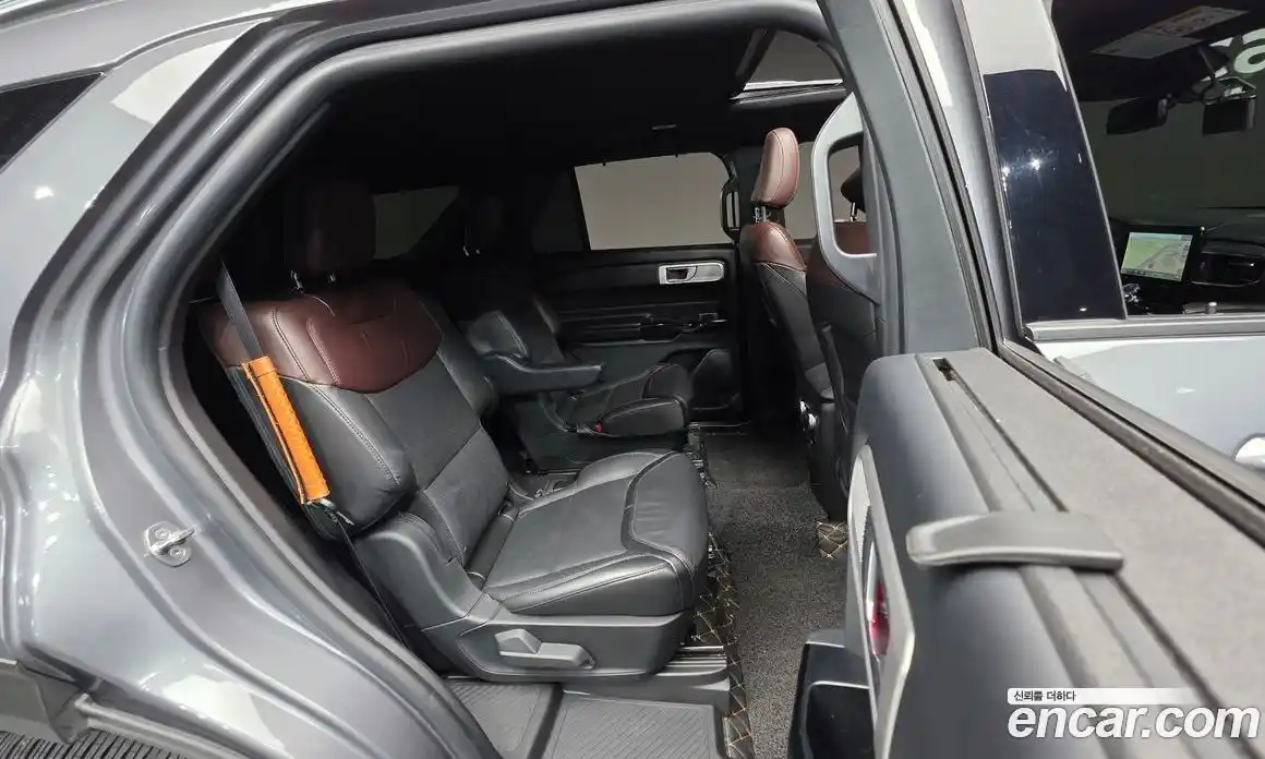 Ford Explorer 2021 3.0 Автомат в Москве № 170791, фото 2