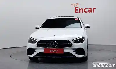 Mercedes-Benz E-Class 2022 1.9 Автомат в Москве № 178827, миниатюра 3