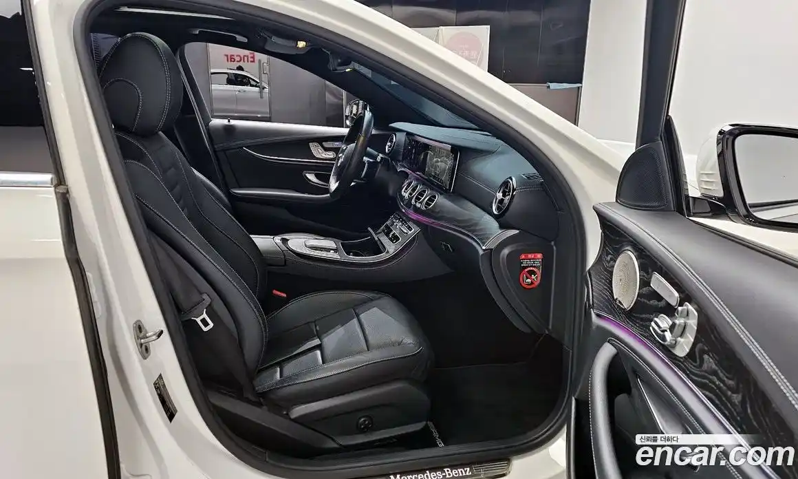 Mercedes-Benz E-Class 2022 1.9 Автомат в Москве № 178827, фото 10