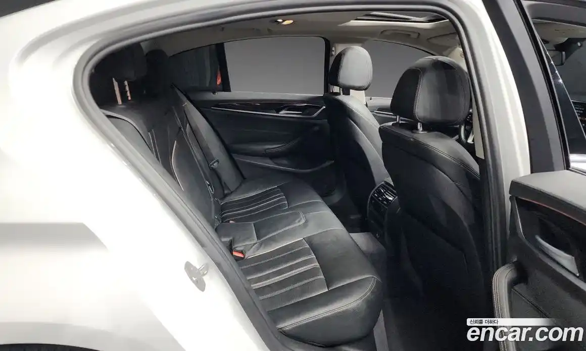 BMW 5-Series 2018 2.0 Автомат в Москве № 192580, фото 13