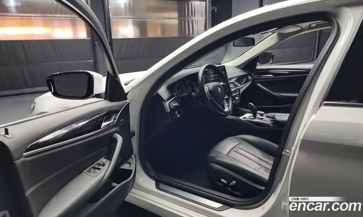 BMW 5-Series 2018 2.0 Автомат в Москве № 192580, фото 16