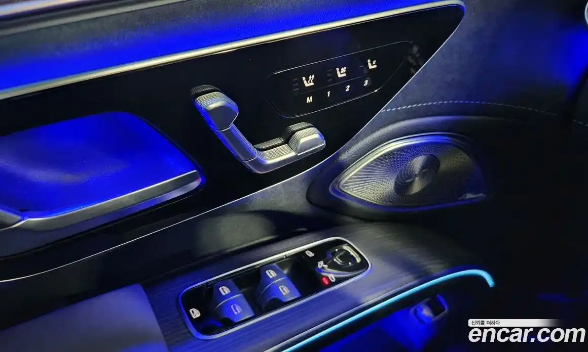 Mercedes-Benz EQS 2023 0.3 в Москве № 193702, фото 18