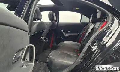 Mercedes-Benz A-Class 2021 2.0 Автомат в Москве № 194165, миниатюра 3