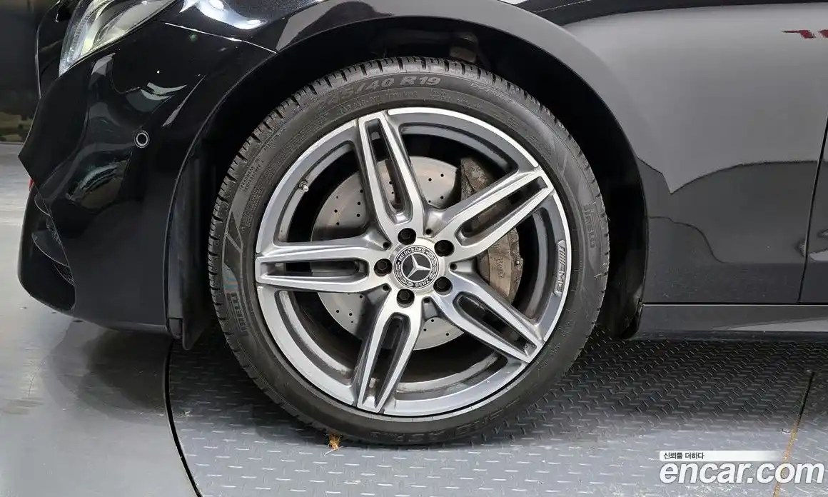 Mercedes-Benz E-Class 2019 2.0 Автомат в Москве № 194681, фото 19