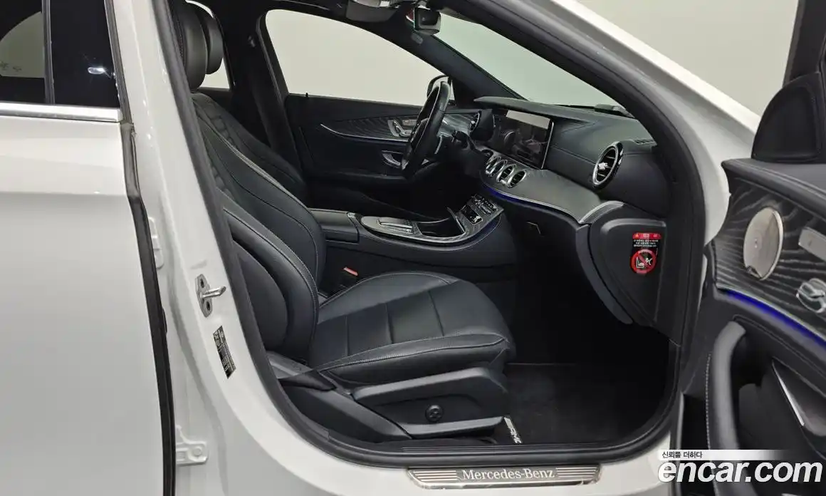 Mercedes-Benz E-Class 2022 2.0 Автомат в Москве № 195104, фото 11