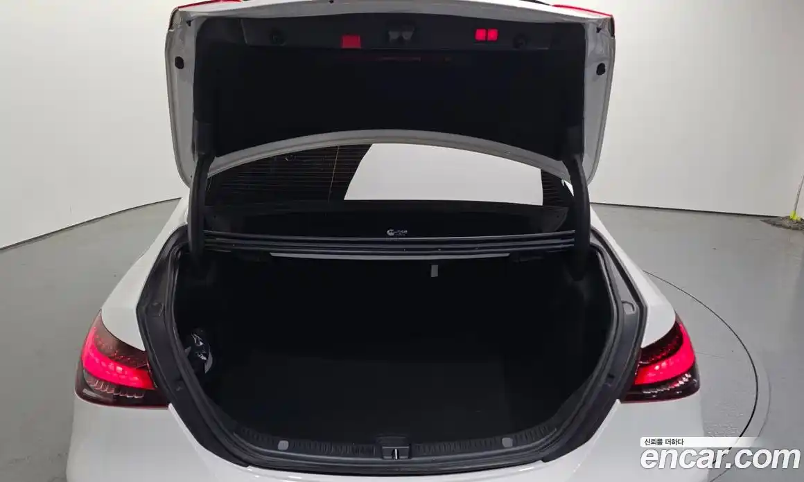 Mercedes-Benz E-Class 2022 2.0 Автомат в Москве № 195104, фото 20