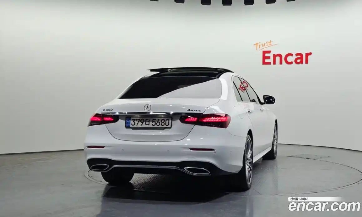 Mercedes-Benz E-Class 2022 2.0 Автомат в Москве № 195104, фото 4