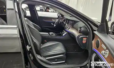 Mercedes-Benz E-Class 2017 1.9 Автомат в Москве № 195549, миниатюра 4