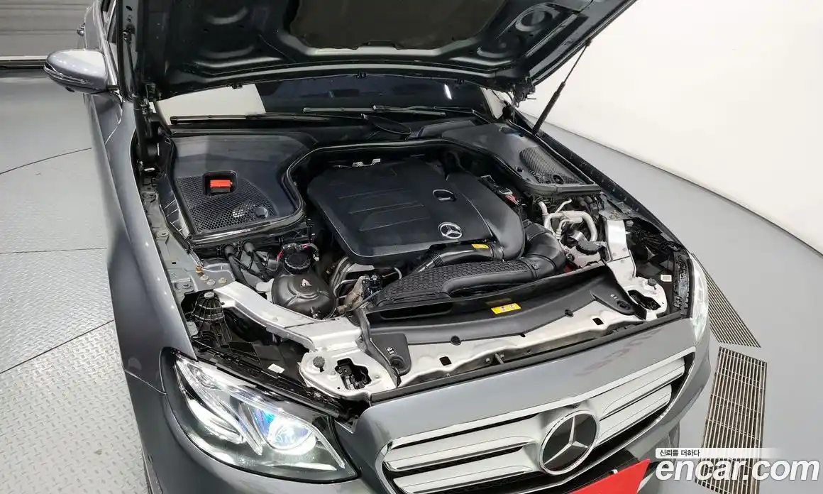 Mercedes-Benz E-Class 2019 2.0 Автомат в Москве № 195621, фото 16