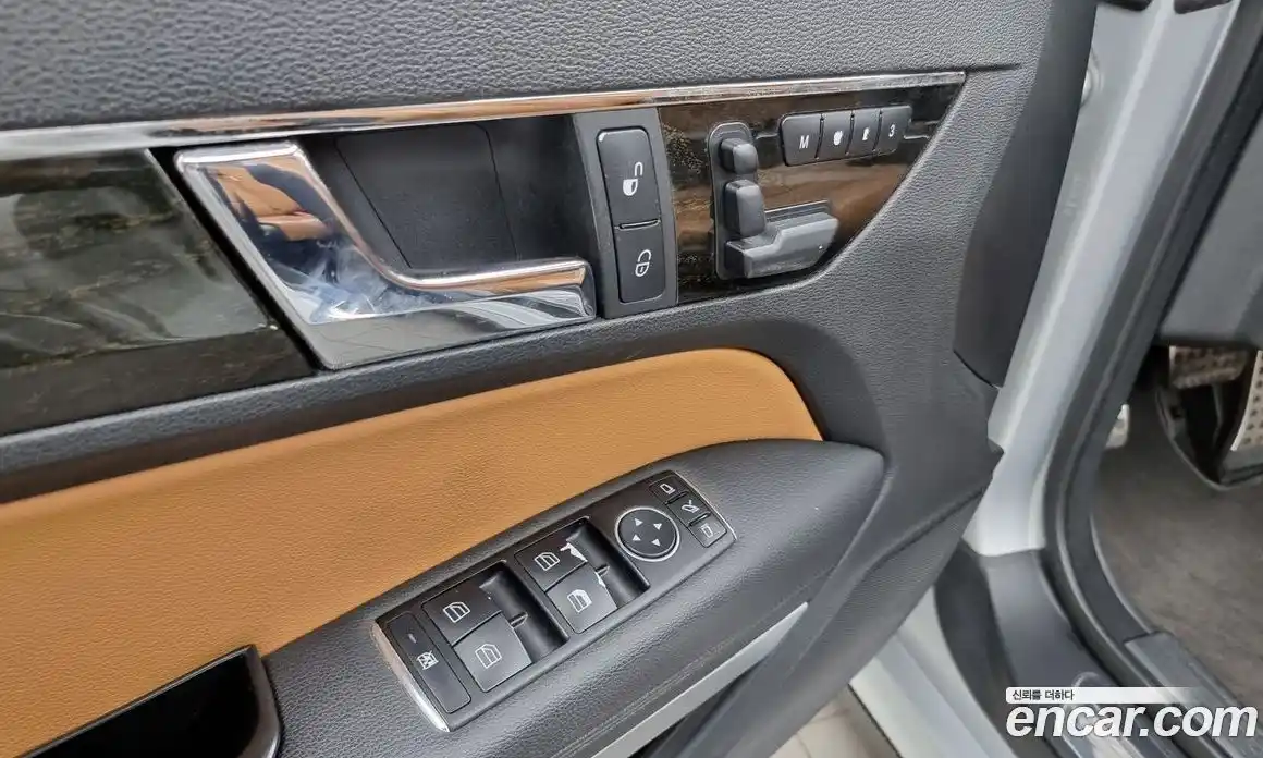 Mercedes-Benz E-Class 2012 3.5 Автомат в Москве № 195687, фото 19