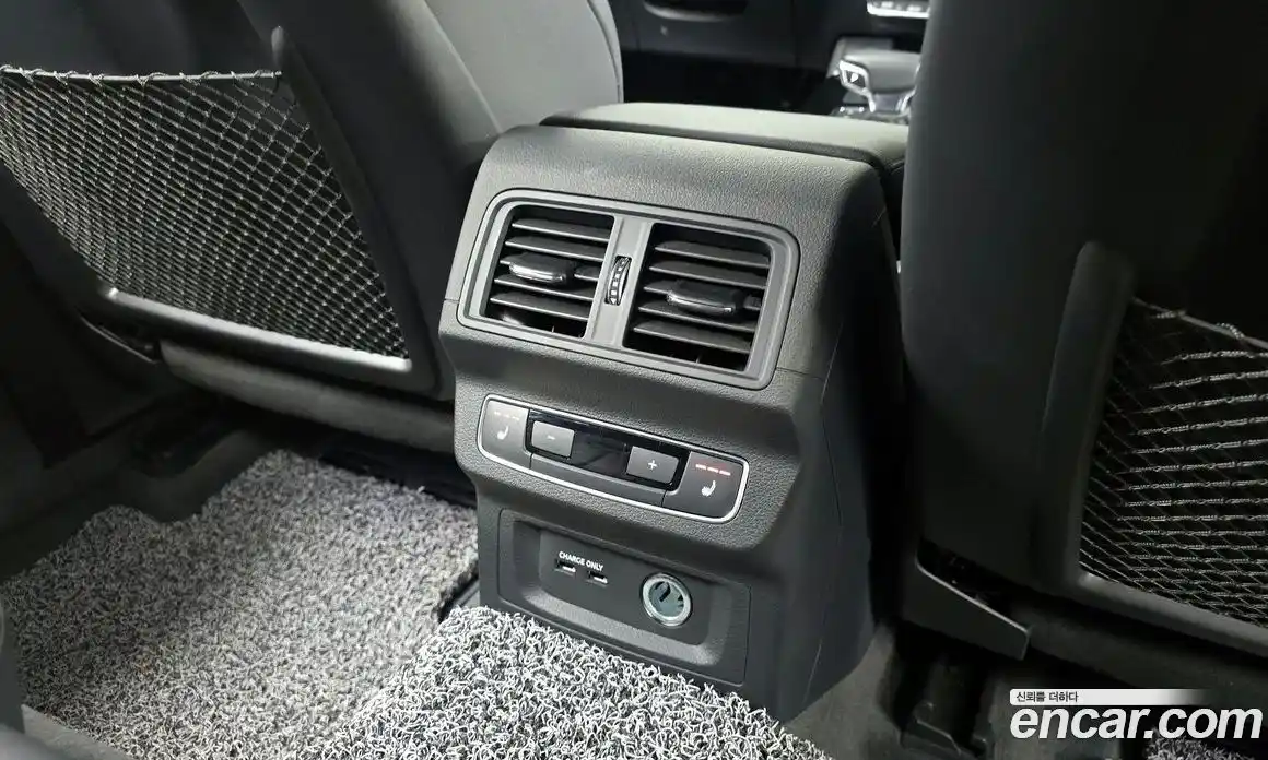 Audi Q5 2023 2.0 Автомат в Москве № 196255, фото 4