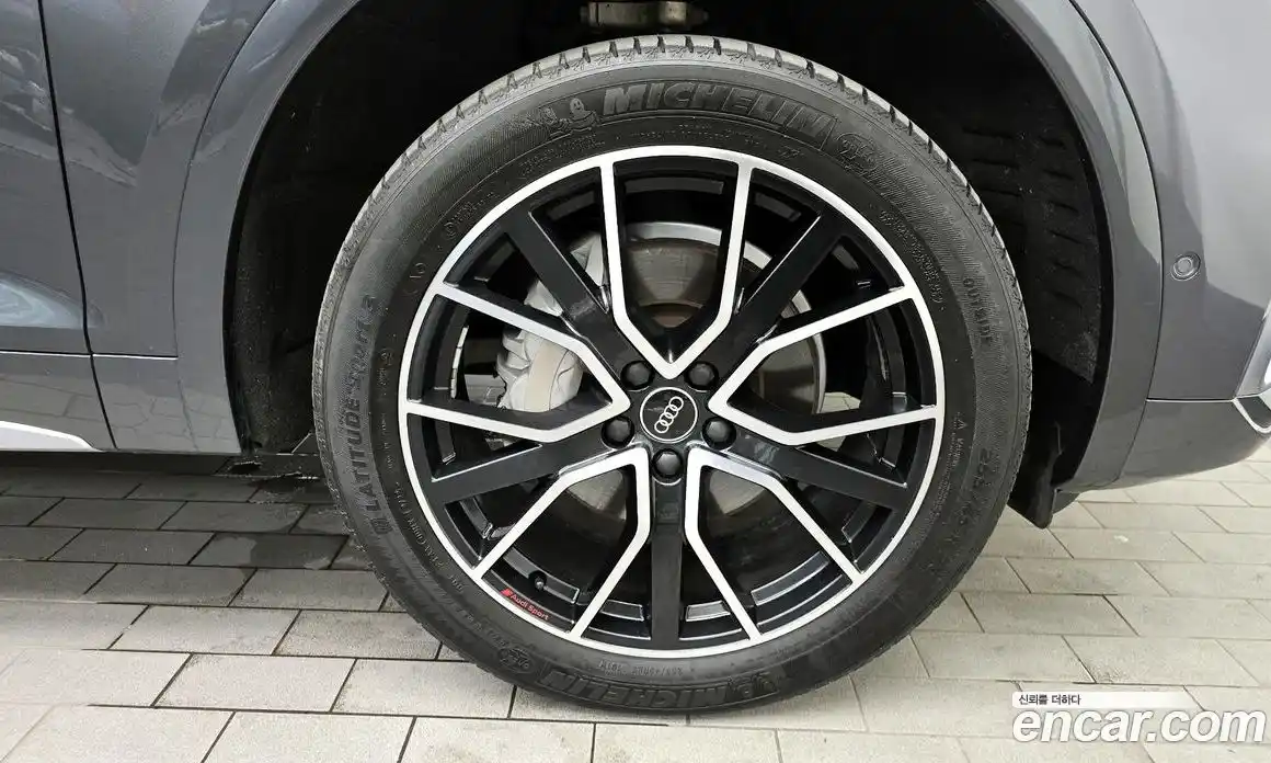 Audi Q5 2023 2.0 Автомат в Москве № 196255, фото 7