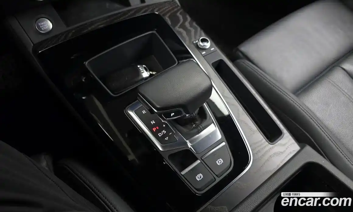 Audi Q5 2023 2.0 Автомат в Москве № 196255, фото 9