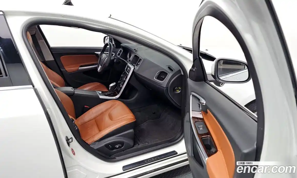 Volvo S60 2013 2.0 Автомат в Москве № 196942, фото 11