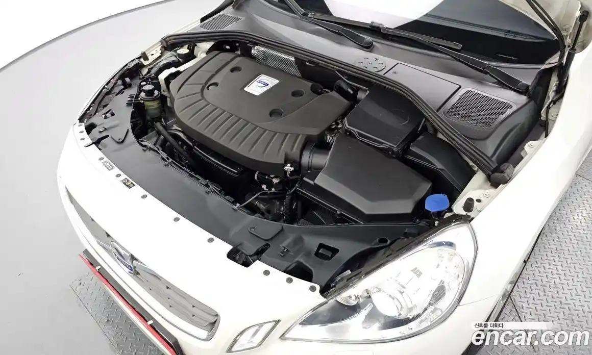 Volvo S60 2013 2.0 Автомат в Москве № 196942, фото 6